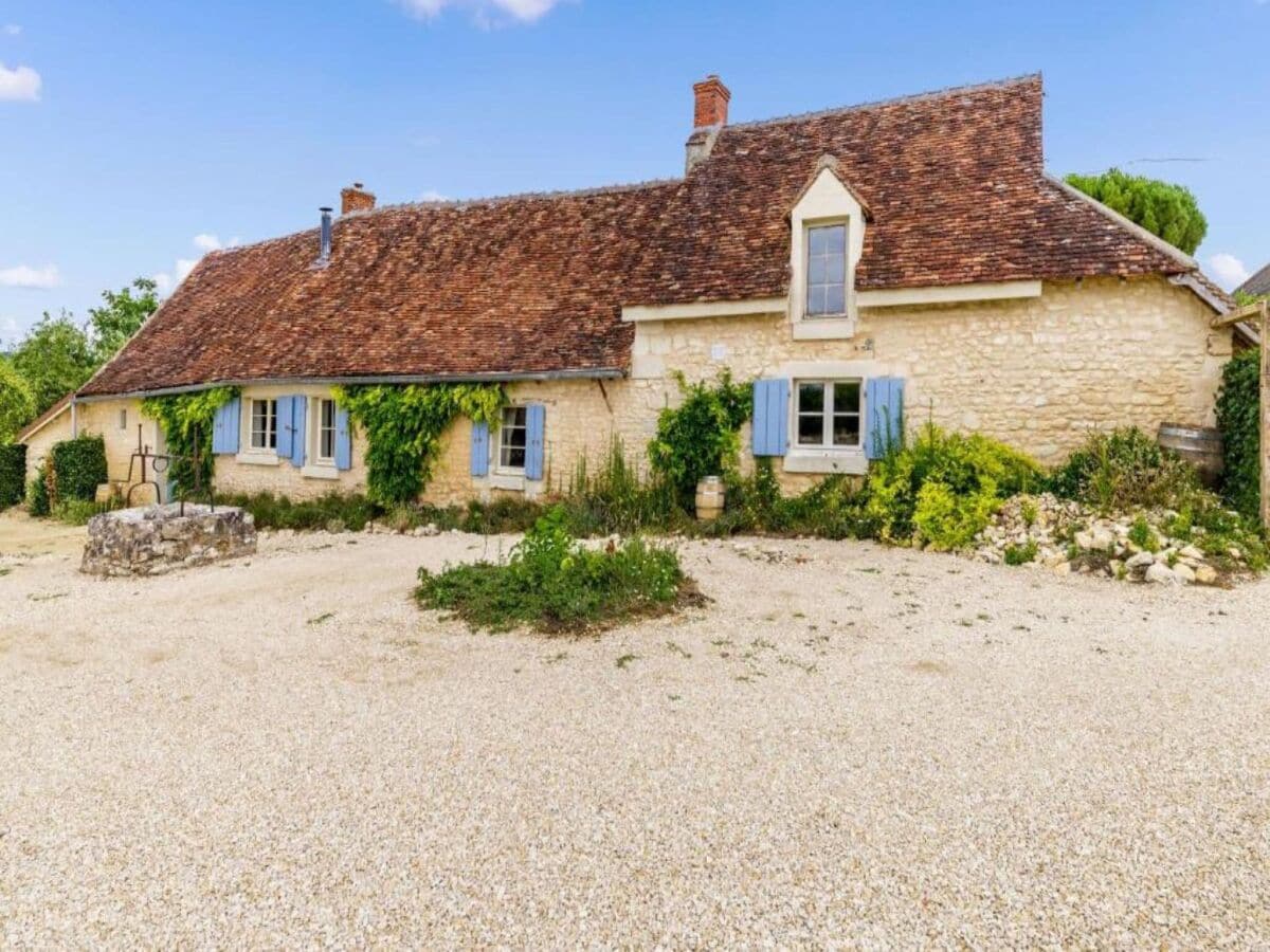 Farmhouse Spacious farmhouse with garden in Val de Loire