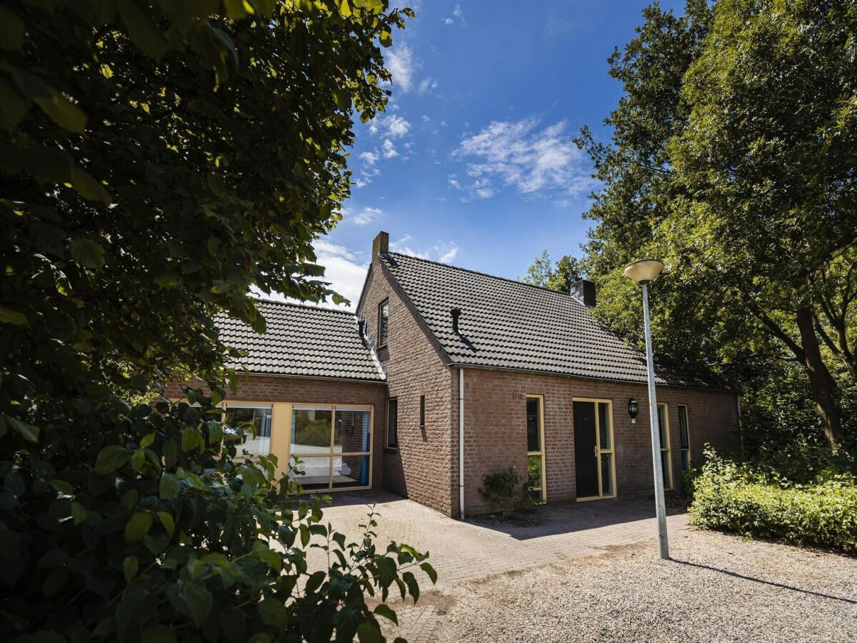 Holiday park Freistehender Bungalow in ruhiger Lage - Outdoor photo 3