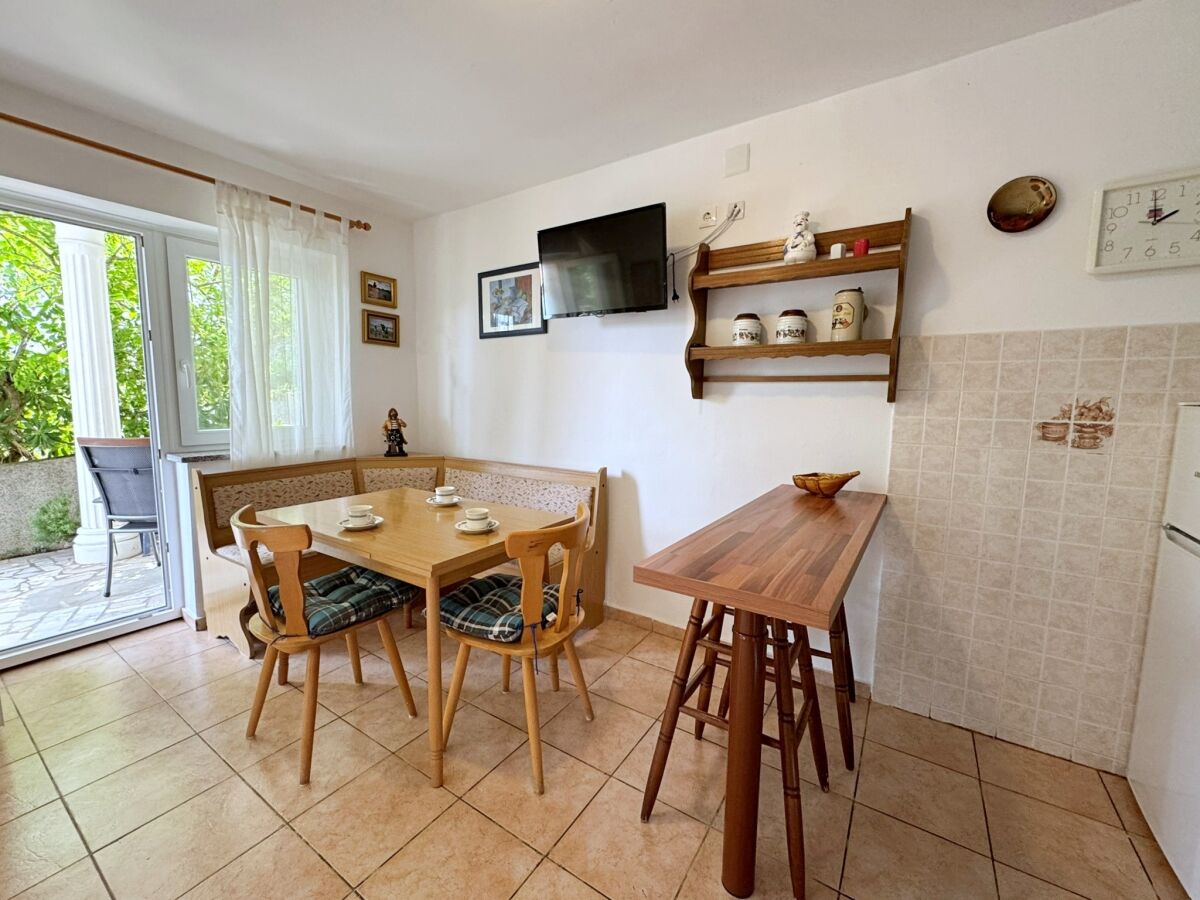 Apartment One bedroom apartment with terrace Šilo, Krk A-18728-a - Outdoor photo 4