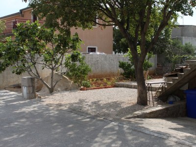 Apartment One bedroom apartment with terrace Starigrad, Paklenica A-6618-a - Outdoor photo 6