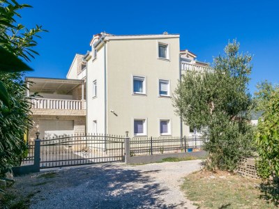 Apartment Two bedroom apartment with terrace Kaštel Štafilić, Kaštela A-24155-b - Outdoor photo 2