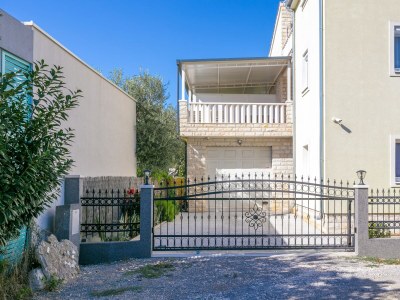 Apartment Two bedroom apartment with terrace and sea view Kaštel Štafilić, Kaštela A-24155-c - Outdoor photo 13