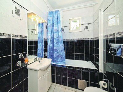 Apartment Apartments Halilović - Two Bedroom Apartment 2 - Features photo 14