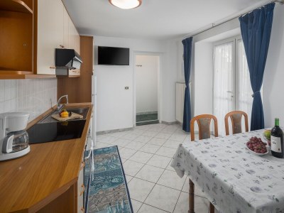 Apartment Two bedroom apartment near beach Zambratija, Umag A-2557-a - Outdoor photo 8