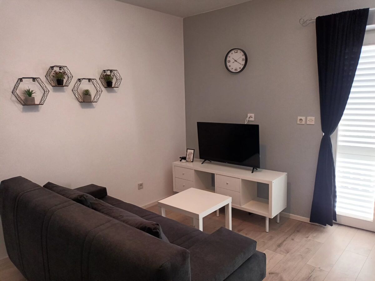 Apartment One bedroom apartment with balcony Tribunj, Vodice A-12144-a