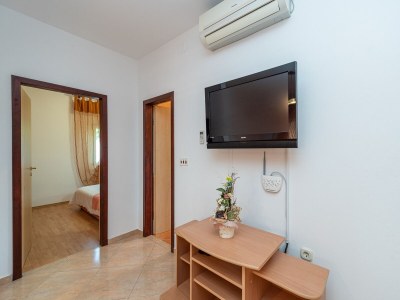 Apartment Three bedroom apartment near beach Vir - Lozice, Vir A-18576-a - Outdoor photo 8