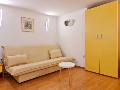 Apartment One bedroom apartment near beach Šilo, Krk A-18740-a - Outdoor photo 8
