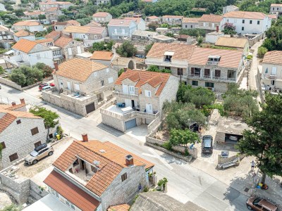 Apartment Comfortable and spacious apartment near beach Lumbarda, Korčula A-21290-a - Outdoor photo 9