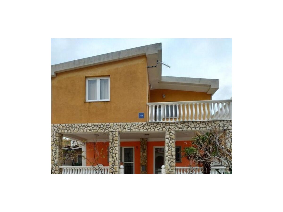 Apartment One bedroom apartment with terrace Vir - Lozice, Vir A-22083-b