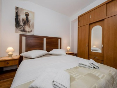 Apartment Apartments Scerbe Gordana & Miljenko Rab - Three Bedroom Apartment with Terrace (2) - Features photo 11