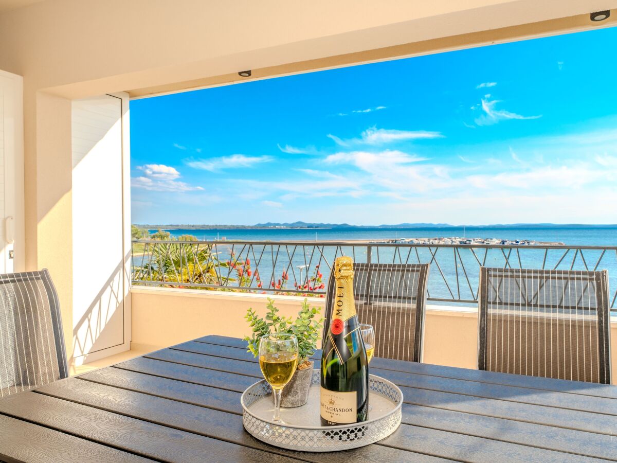Apartment Two bedroom apartment near beach Privlaka, Zadar A-24599-b