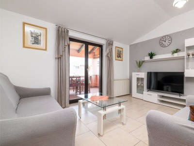 Apartment Two bedroom apartment with terrace Štinjan, Pula A-24743-a in Pula - Apartment