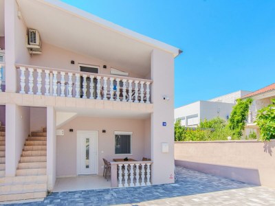 Apartment Two bedroom apartment with terrace Vir A-24843-a in Vir - Apartment