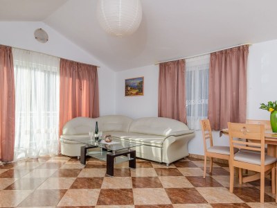 Apartment Two bedroom apartment with balcony Žuljana, Pelješac A-4574-e in Zuljana - Apartment