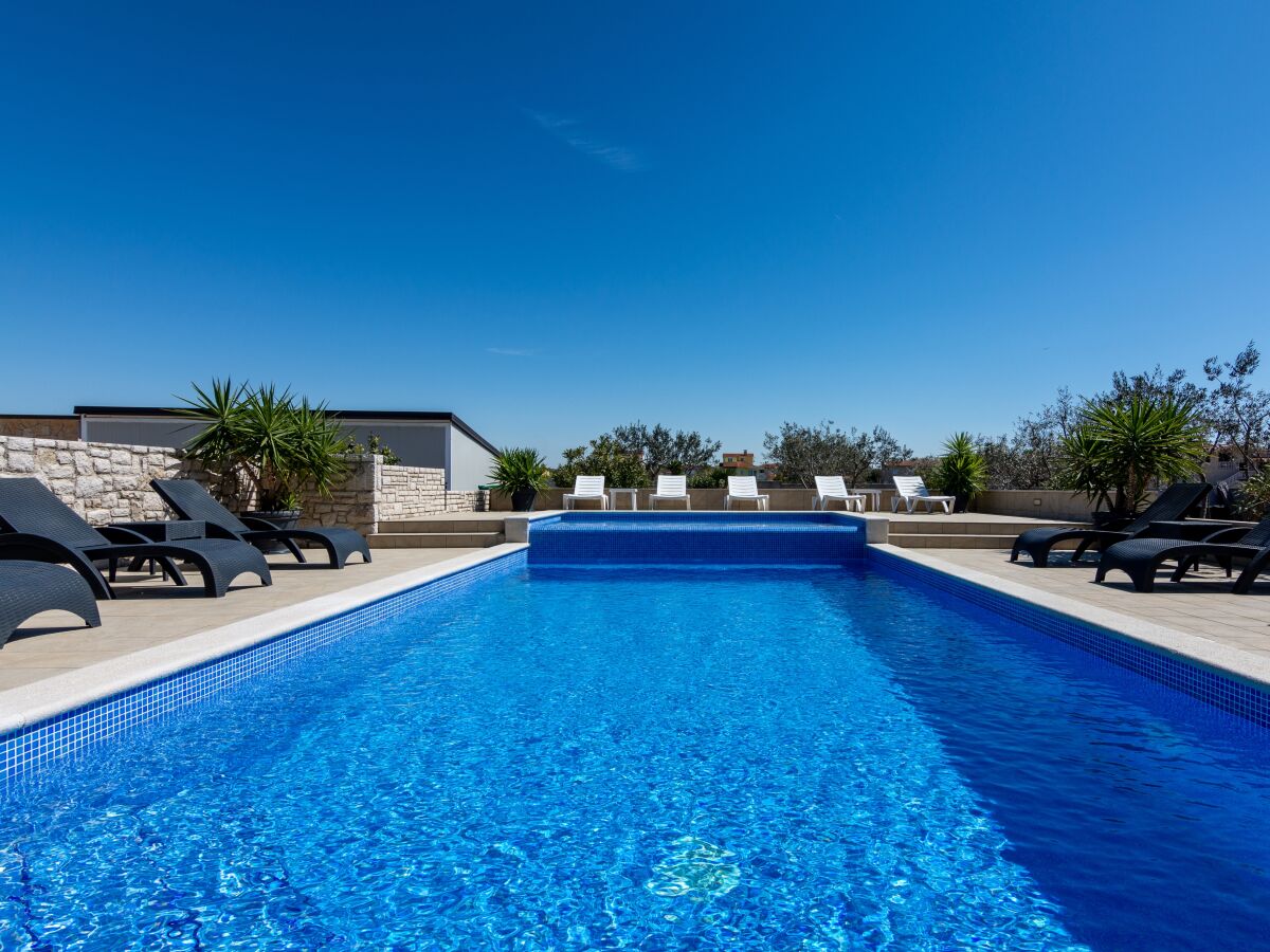 Apartment Two bedroom apartment with terrace Valbandon, Fažana A-2201-c - Outdoor photo 4