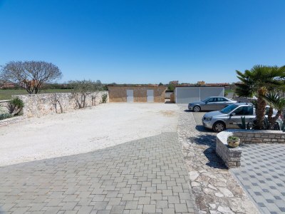 Apartment Two bedroom apartment with terrace Valbandon, Fažana A-2201-c - Outdoor photo 15