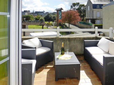 Apartment Apartment by Sandy Beach in Arromanches in Saint-Côme-de-Fresné - Apartment