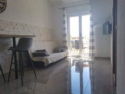 Apartment One bedroom apartment with balcony and sea view Okrug Gornji, Čiovo A-17032-b - Outdoor photo 7
