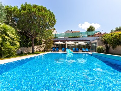 Apartment Studio flat with terrace and sea view Splitska, Brač AS-23224-a - Outdoor photo 9