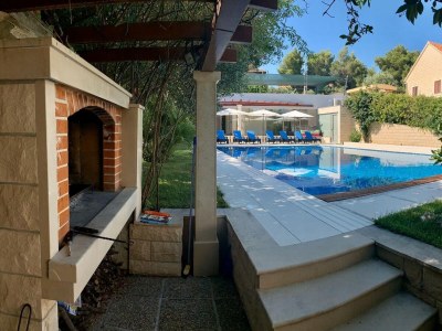 Apartment Studio flat with terrace and sea view Splitska, Brač AS-23224-a - Outdoor photo 11