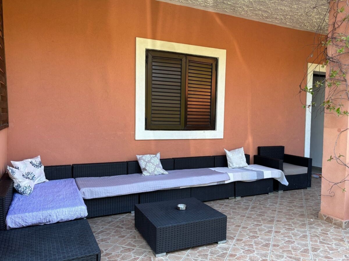 Apartment Two bedroom apartment near beach Novigrad A-24877-a