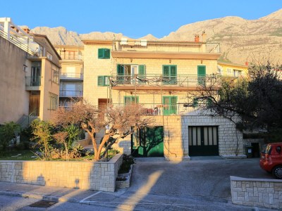 Apartment Two bedroom apartment with terrace Makarska A-18028-a - Outdoor photo 2