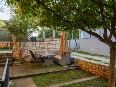 Apartment Two bedroom apartment with terrace Bašanija, Umag A-21418-c in Savudrija - Apartment