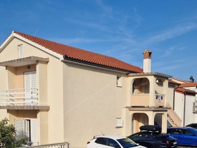 Apartment Three bedroom apartment with balcony Lopar, Rab A-24754-b - Outdoor photo 9