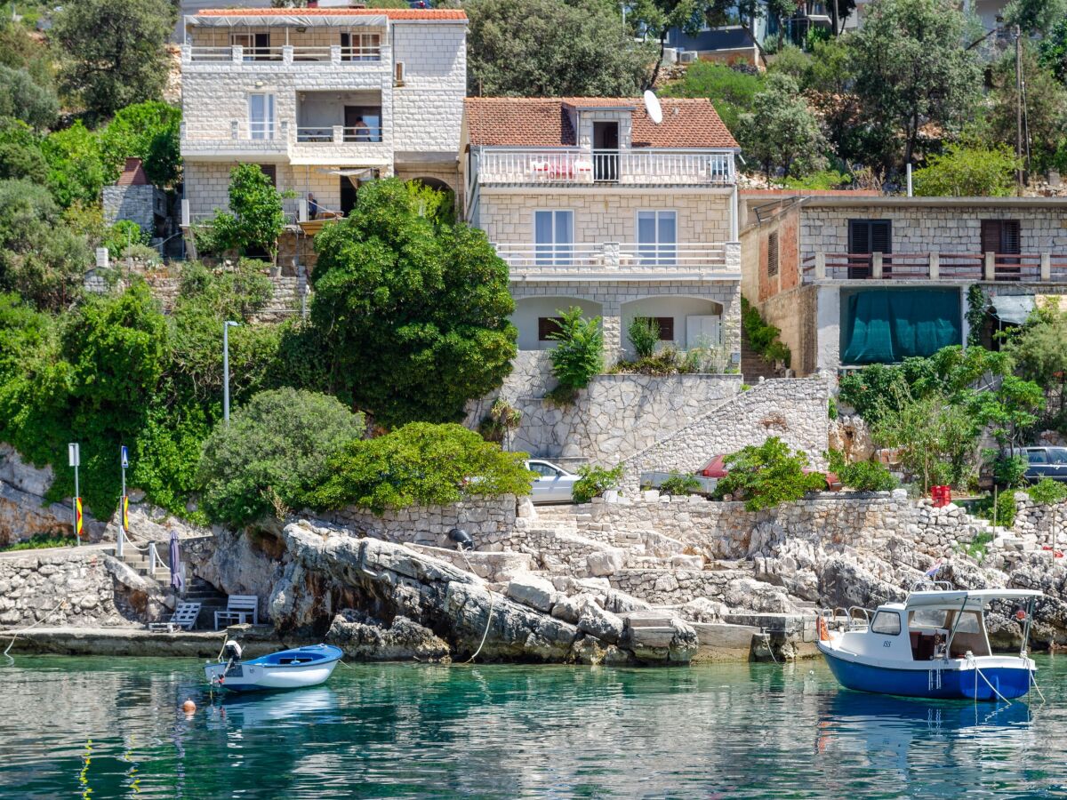 Apartment Two bedroom apartment near beach Zavalatica, Korčula A-187-b - Outdoor photo 2