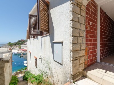 Apartment Two bedroom apartment near beach Zavalatica, Korčula A-187-b - Outdoor photo 9