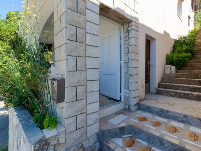 Apartment Three bedroom apartment near beach Zavalatica, Korčula A-187-a - Outdoor photo 7