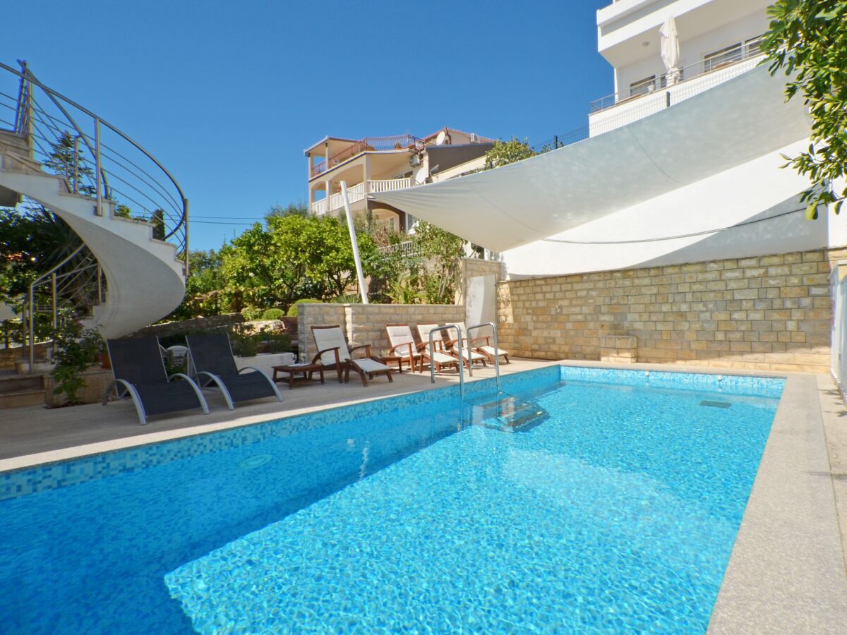 Apartment Two bedroom apartment with terrace and sea view Seget Vranjica, Trogir A-4284-a - Outdoor photo 2
