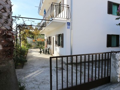 Apartment Two bedroom apartment near beach Rogoznica A-10338-a - Outdoor photo 9
