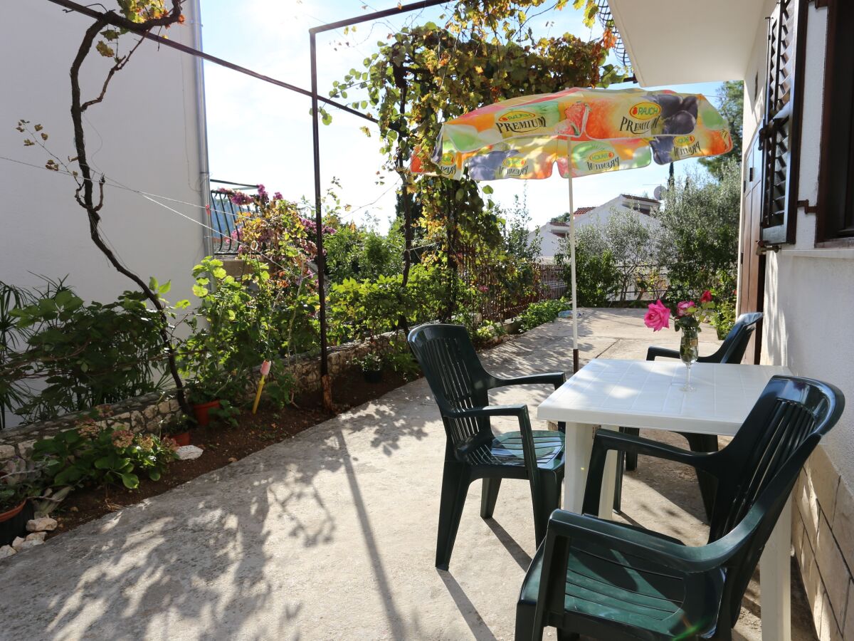 Apartment Two bedroom apartment near beach Rogoznica A-10338-c