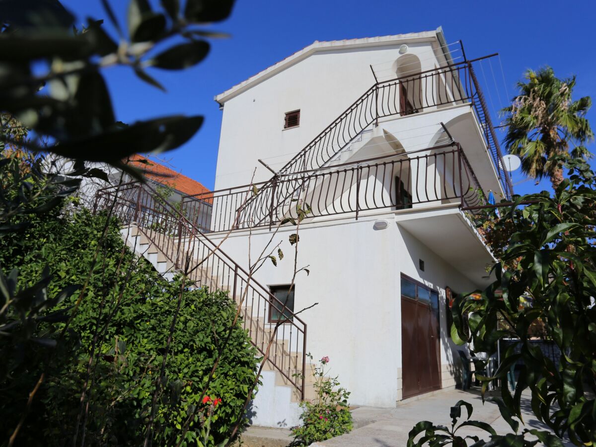 Apartment Two bedroom apartment near beach Rogoznica A-10338-c - Outdoor photo 3