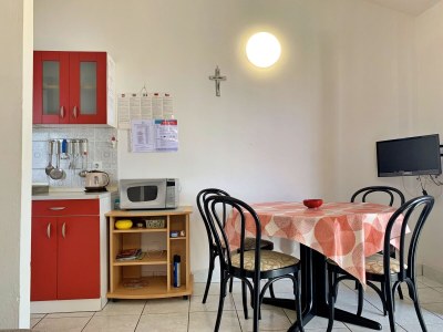 Apartment One bedroom apartment with terrace and sea view Šilo, Krk A-18756-b - Outdoor photo 14