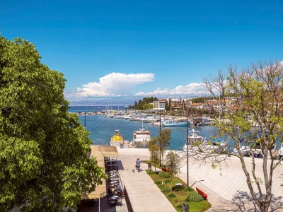 Apartment One bedroom apartment with balcony and sea view Malinska, Krk A-23583-a - Outdoor photo 9