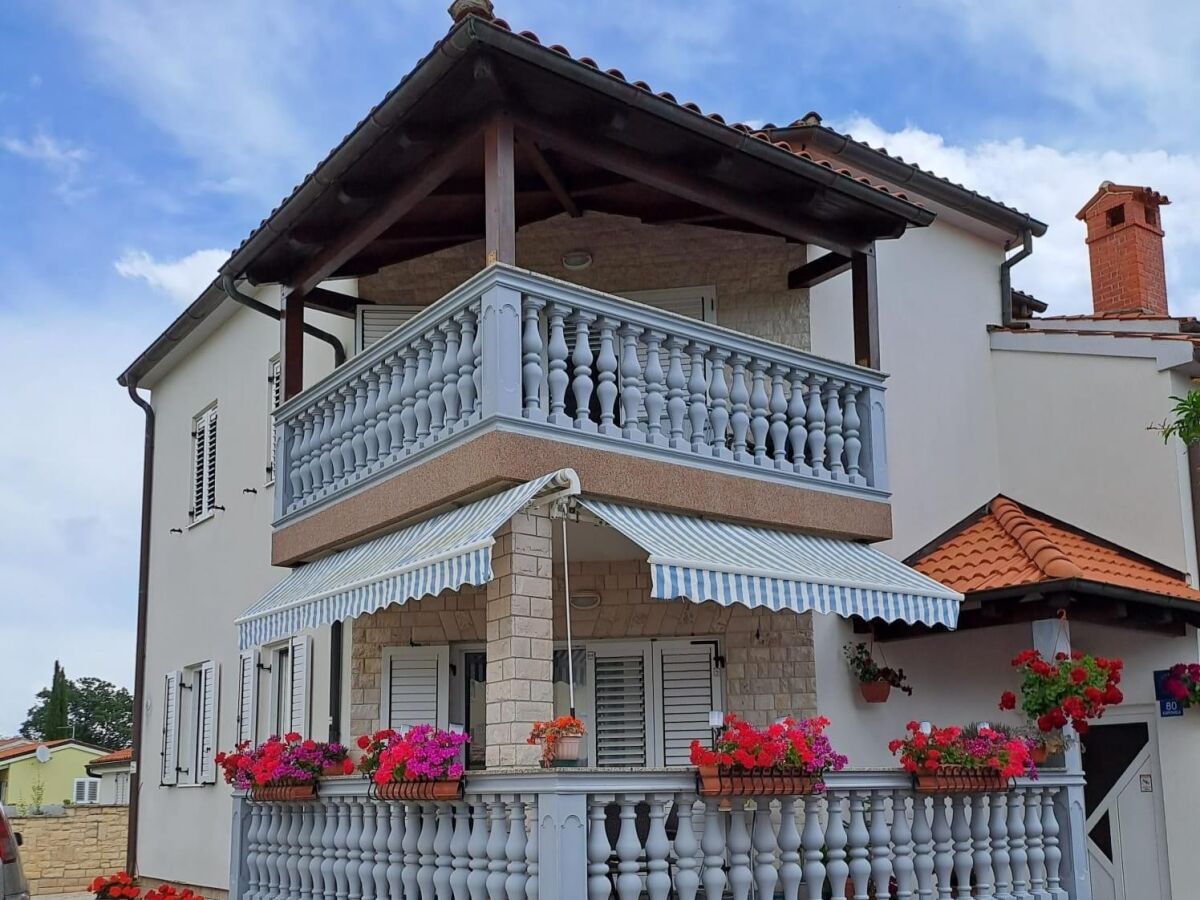 Apartment Two bedroom apartment with balcony Medulin A-24576-c - Outdoor photo 2