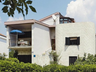 Holiday park Wohnung in Jadranovo mit Garten - Outdoor photo 3