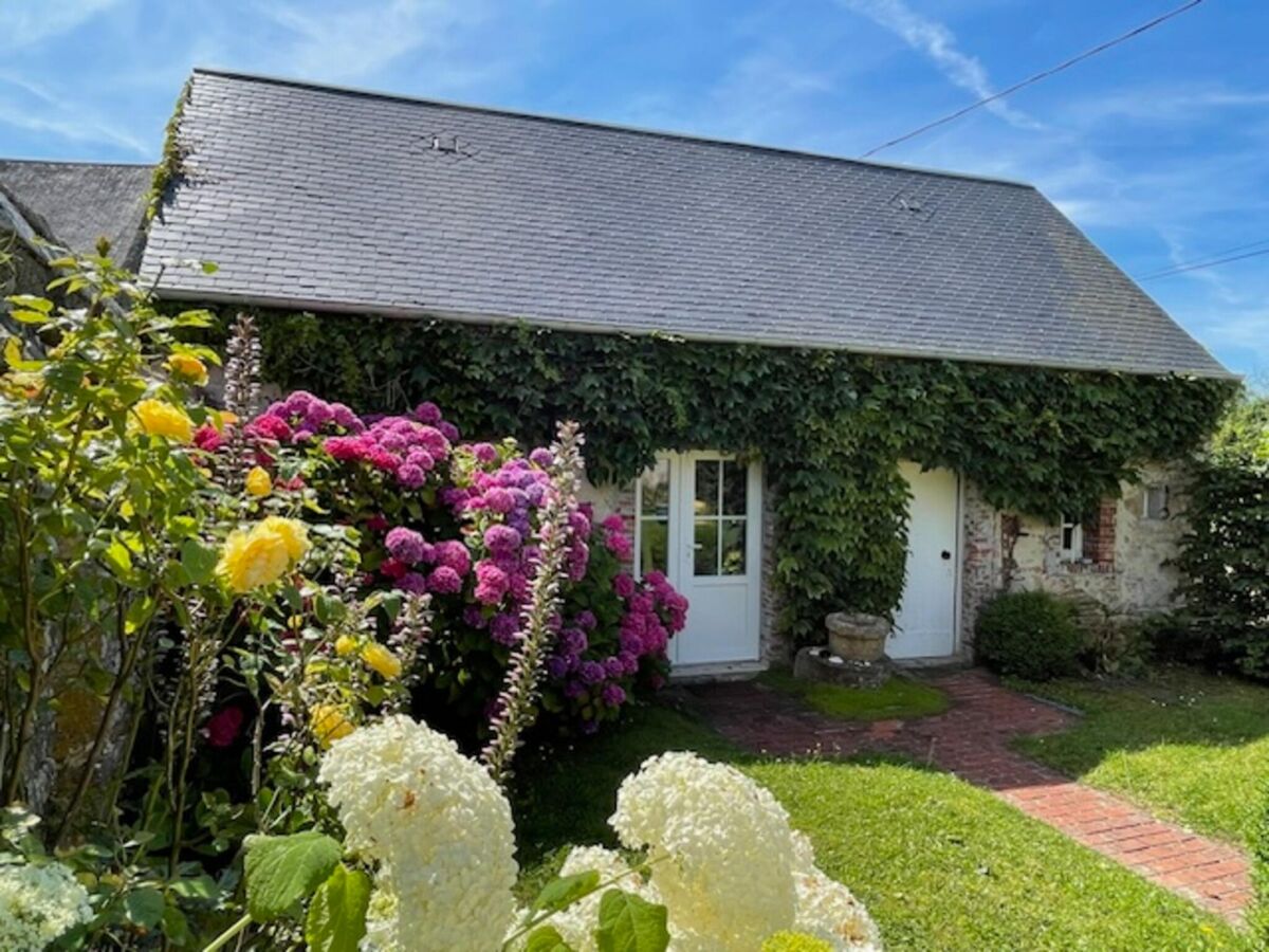 Holiday house Holiday home in Houtteville with garden