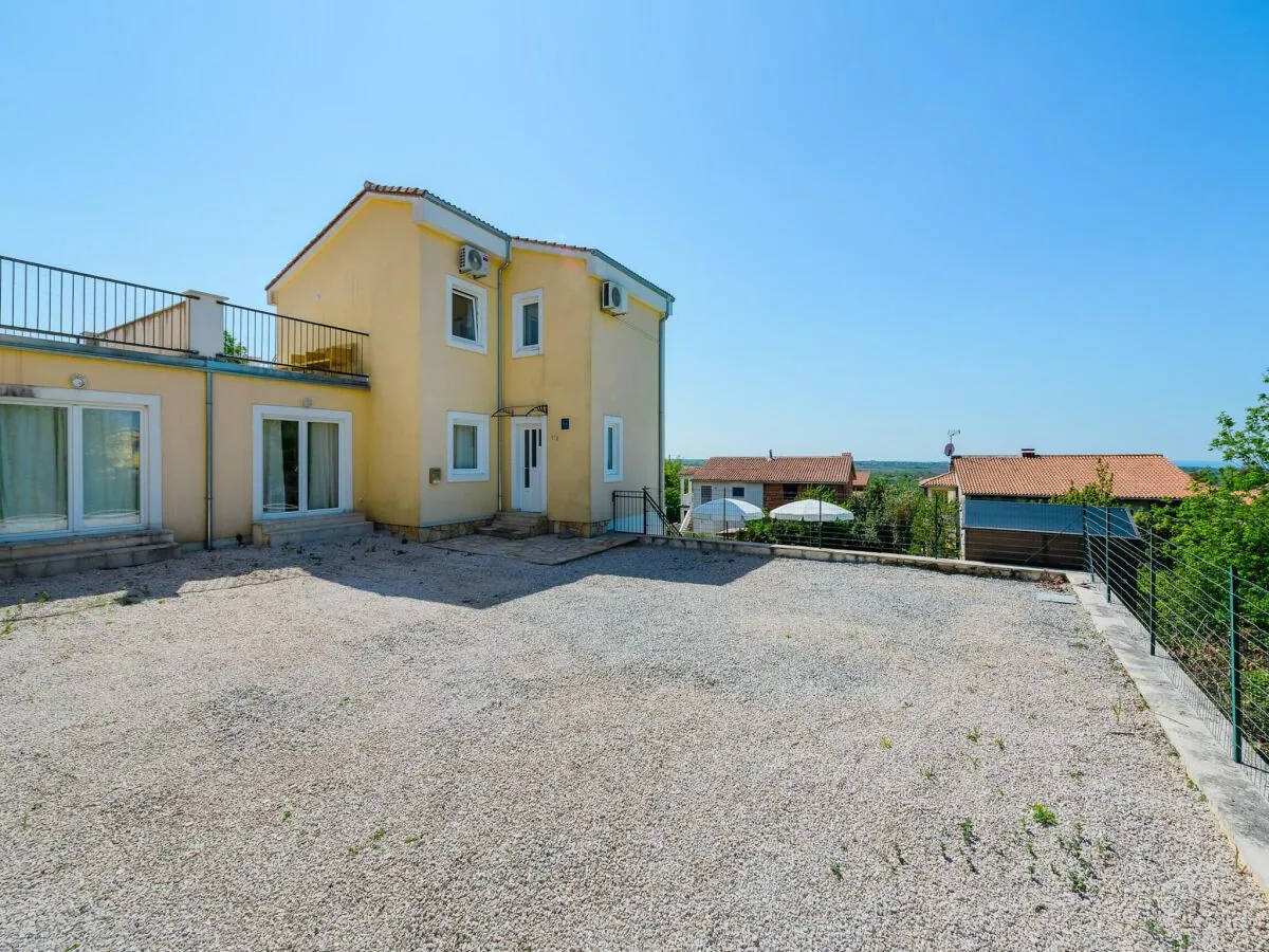 Villa Pretty villa with view