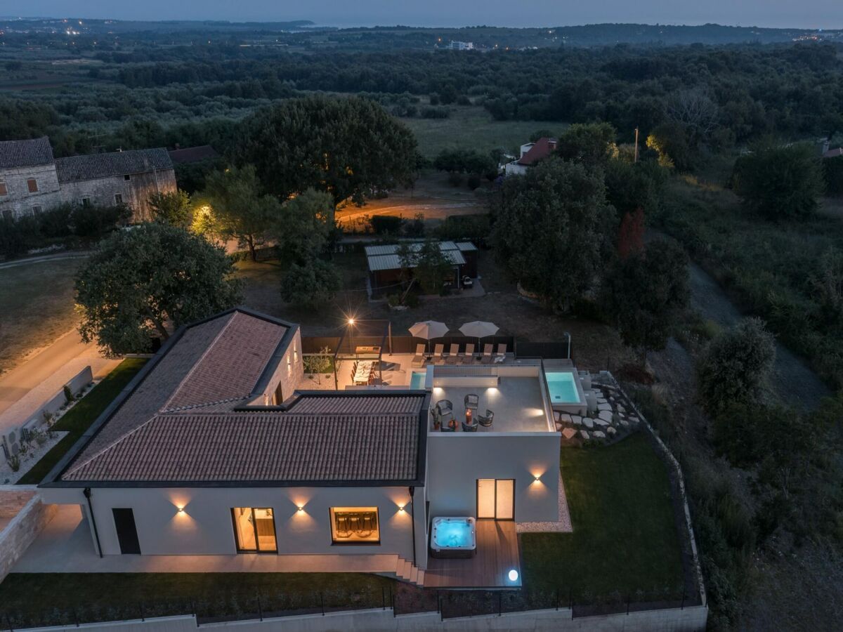 Villa Luxusvilla in Tar mit Aussicht - Outdoor photo 3