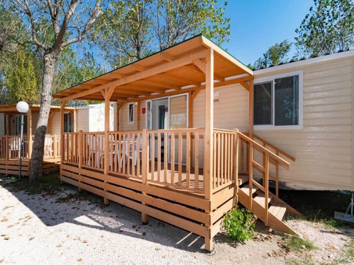 caravan Lodge im Rimini Family Village in Strandnähe