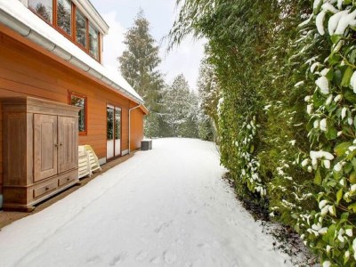 Bungalow Terrace Apartment with Lush Garden - Outdoor photo 9