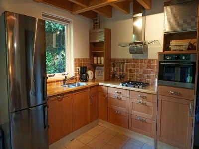Bungalow Terrace Apartment with Lush Garden - Features photo 15