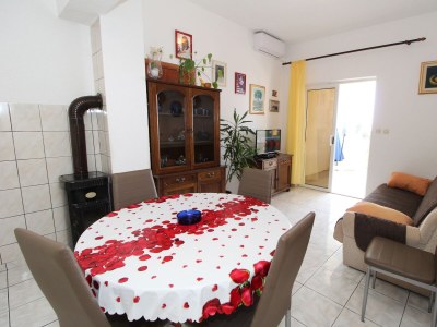 Apartment Two bedroom apartment near beach Mandre, Pag A-4084-a - Outdoor photo 23