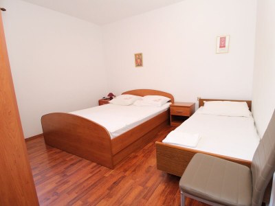 Apartment Two bedroom apartment near beach Mandre, Pag A-4084-a - Outdoor photo 30