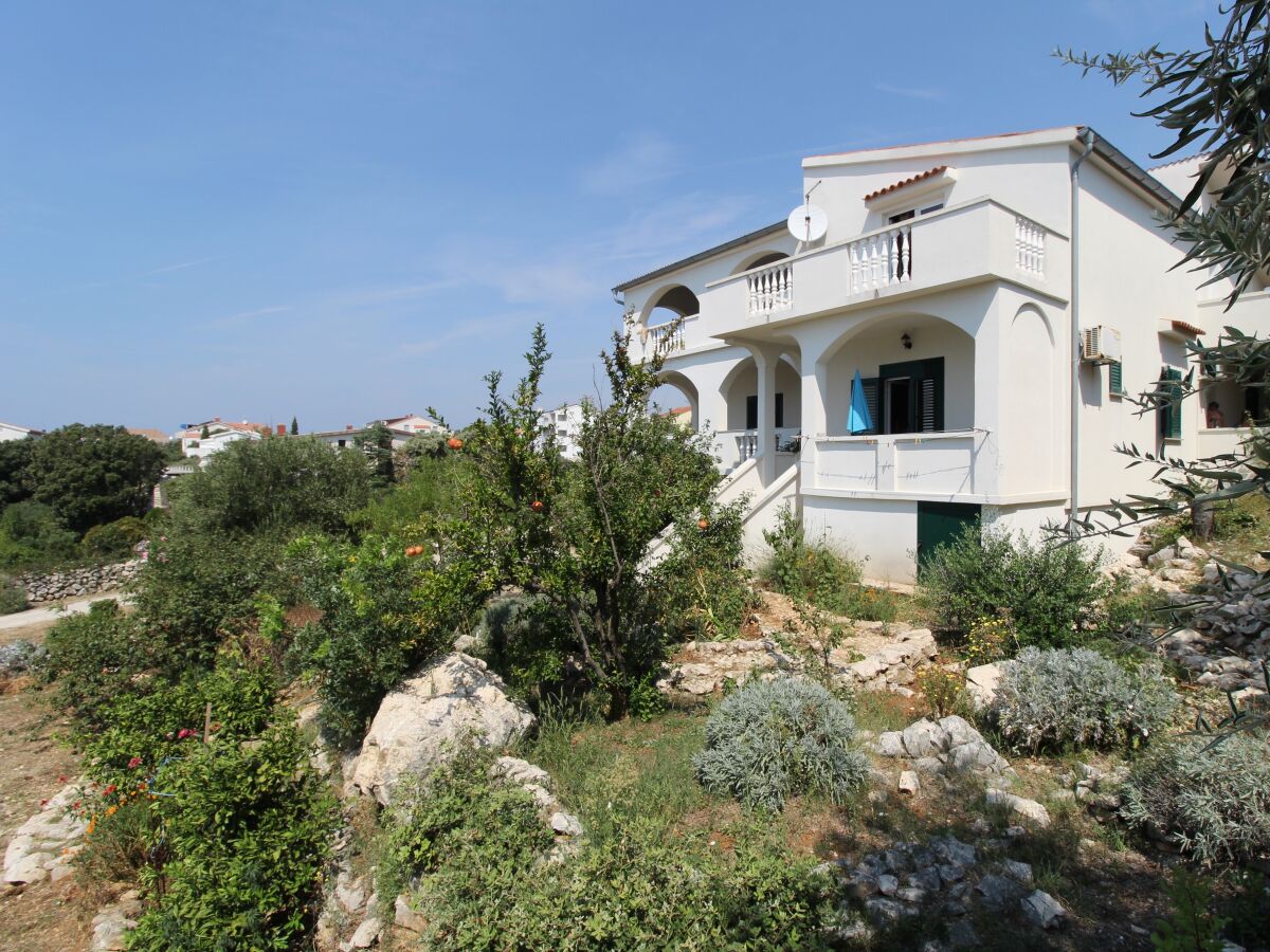 Apartment One bedroom apartment near beach Mandre, Pag A-4084-d - Outdoor photo 3