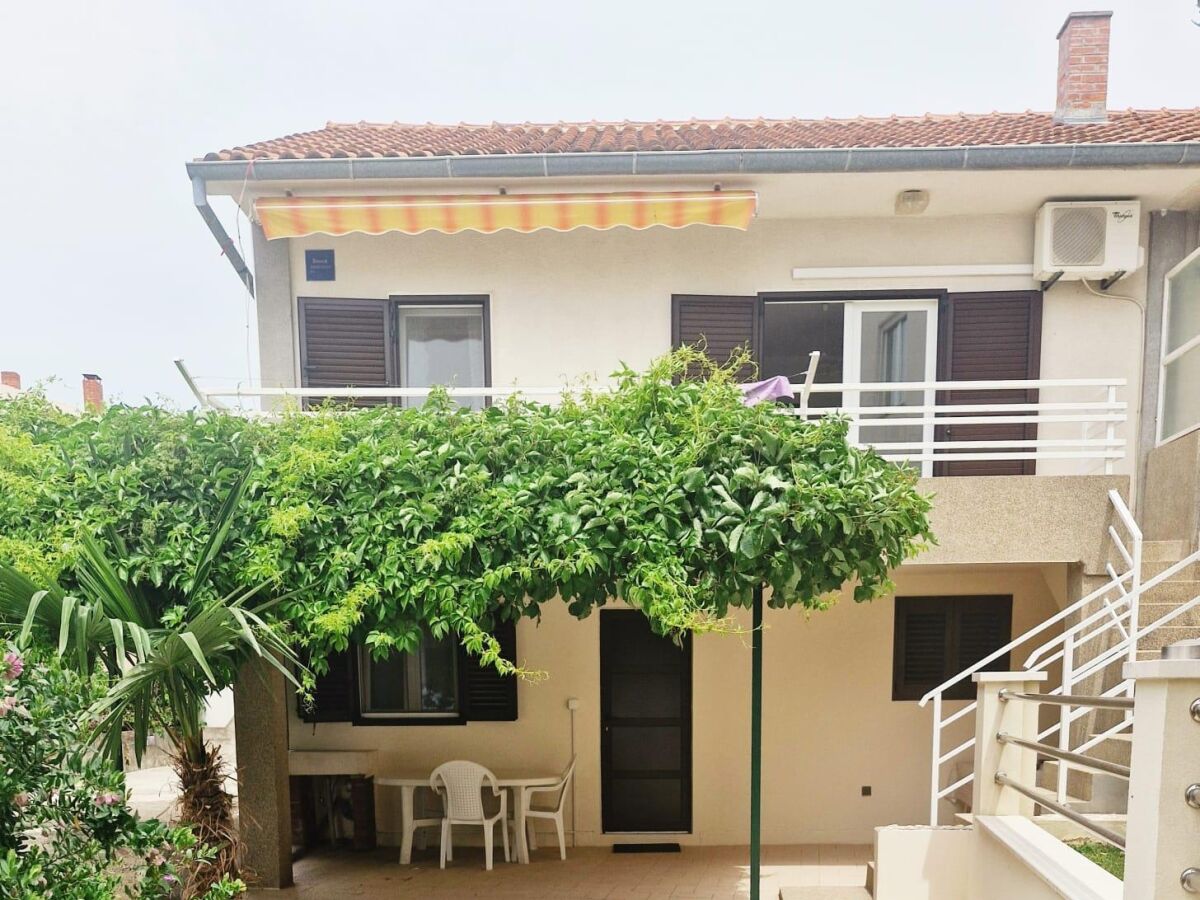 Apartment Two bedroom apartment near beach Žaborić, Šibenik A-6097-a