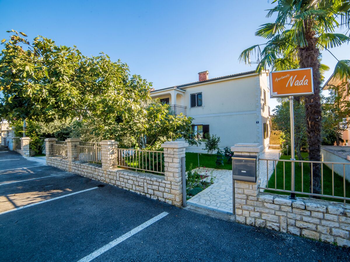 Apartment One bedroom apartment with terrace Poreč A-6984-b - Outdoor photo 5